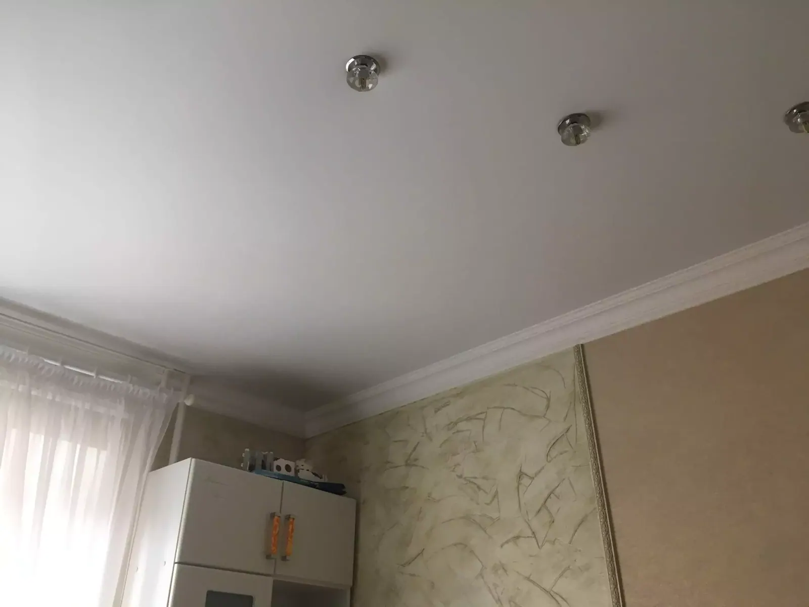 Матовый натяжной потолок в квартиру — Хабаровск, Ким Ю Чена, 44к, фото 3